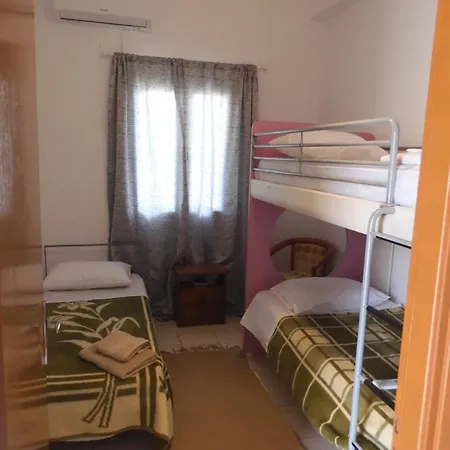 Maria's Nyaraló Lixúri